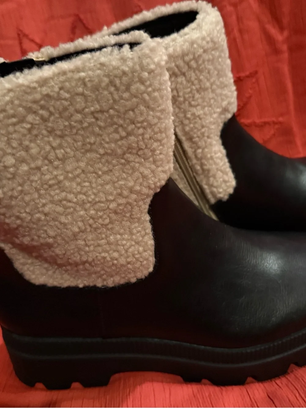 These are Jessica Simpson JS-ULALIE faux fur ankle boots in size 9.5 M